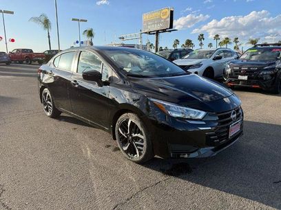 New 2025 Nissan Versa SR w/ Trunk Package
