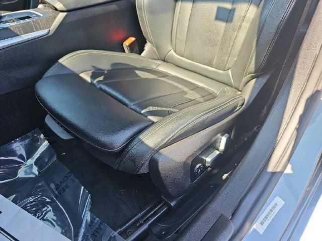 Used 2023 BMW 330i Sedan w/ Driving Assistance Package RWD image 29