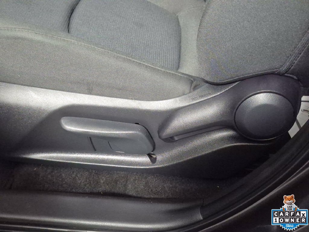 Used 2023 Toyota RAV4 LE AWD/4WD image 17