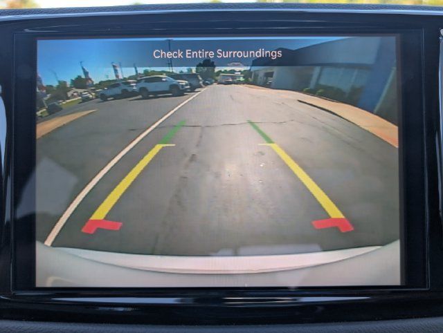 Used 2024 Chrysler Pacifica Touring-L FWD image 26