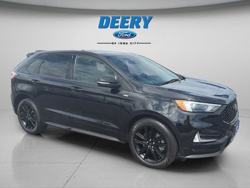 Certified 2020 Ford Edge ST-Line w/ Cold Weather Package AWD/4WD image 13