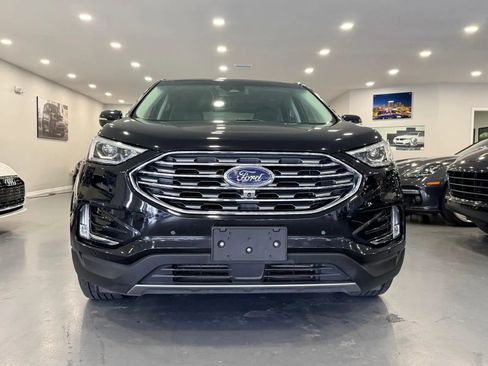 Used 2020 Ford Edge Titanium w/ Equipment Group 301A AWD/4WD image 2