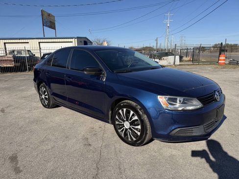 Used 2013 Volkswagen Jetta S image 3