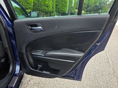 Used 2014 Dodge Charger SE w/ Sport Appearance Group image 24