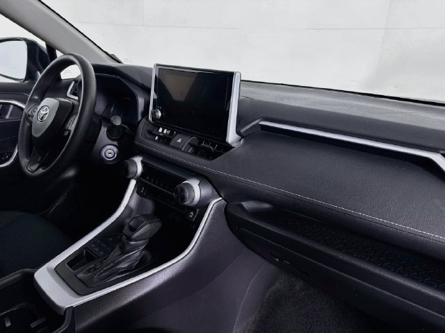 Used 2025 Toyota RAV4 LE AWD/4WD image 26