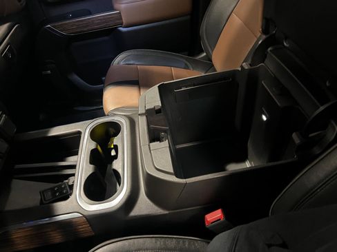 Used 2021 Chevrolet Silverado 3500 High Country image 20