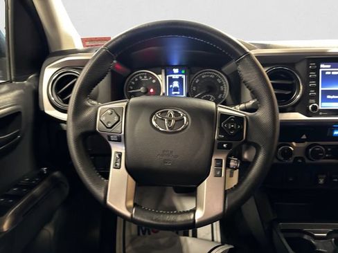 Used 2022 Toyota Tacoma SR5 AWD/4WD image 13
