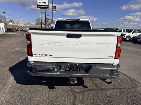 Used 2020 Chevrolet Silverado 2500 LTZ w/ Snow Plow Prep/Camper Package image 5