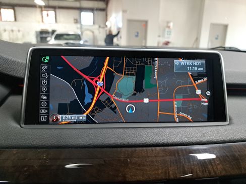 Used 2014 BMW X5 xDrive35d image 23