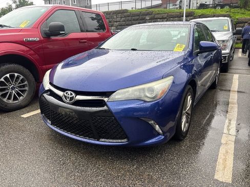 Used 2016 Toyota Camry SE FWD image 4