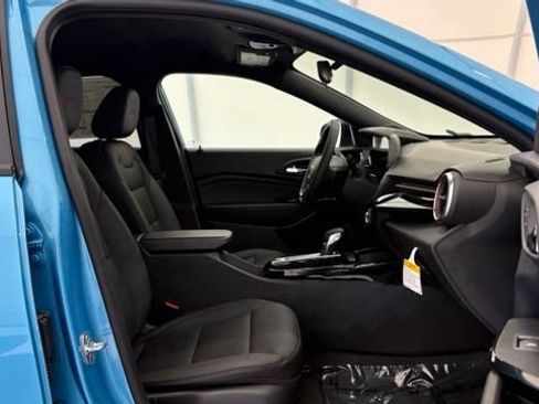 New 2026 Chevrolet Trax RS FWD image 19