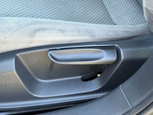 Used 2013 Volkswagen Jetta Sedan FWD image 12