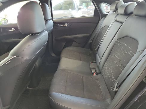 Certified 2023 Kia Forte GT-Line FWD image 9
