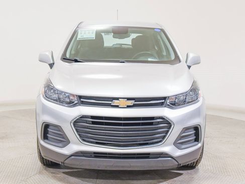 Used 2021 Chevrolet Trax LS image 3
