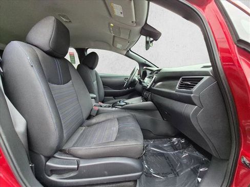 Used 2018 Nissan Leaf SV w/ SV Technology Package FWD image 20