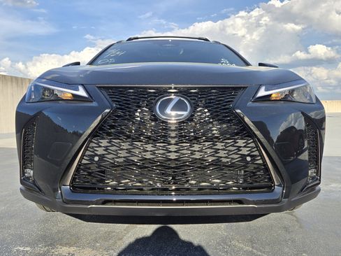 New 2026 Lexus UX 300h FWD image 11