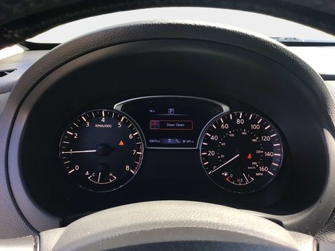Used 2017 Nissan Altima 2.5 SL w/ 2.5 Technology Package FWD image 11