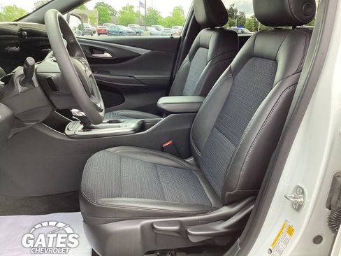 Used 2025 Buick Envista Preferred FWD image 11