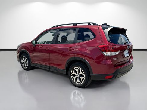 Used 2024 Subaru Forester Premium AWD/4WD image 5
