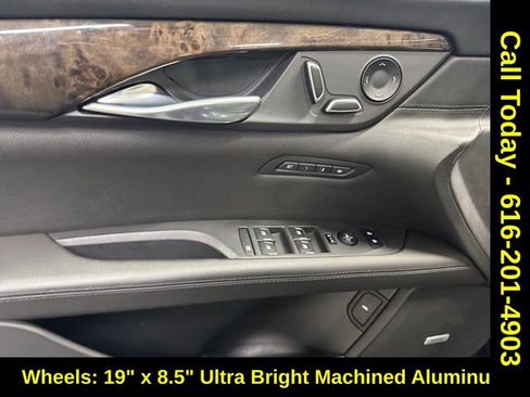 Used 2018 Cadillac CT6 Luxury image 25