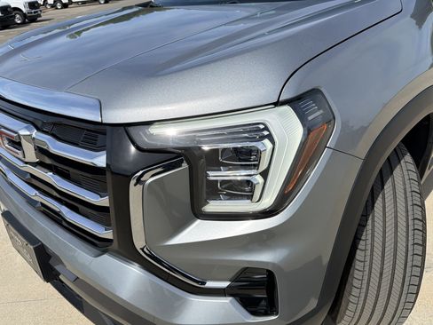 Used 2025 GMC Terrain Elevation image 6