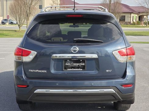 Used 2014 Nissan Pathfinder SV image 6