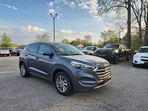 Used 2018 Hyundai Tucson SE image 7
