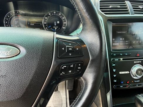 Used 2016 Ford Explorer Platinum AWD/4WD image 22