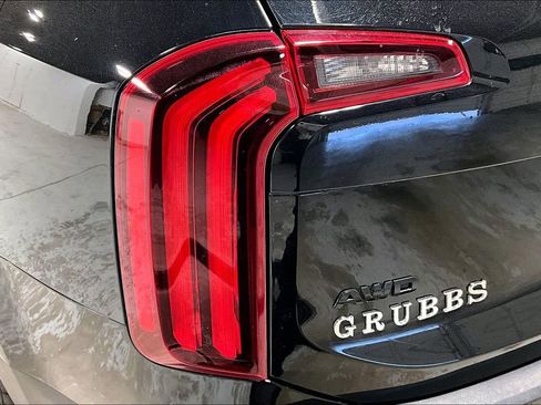 Used 2022 Kia Telluride SX w/ SX Prestige Package image 41