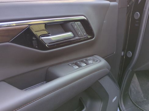 Used 2026 Chevrolet Tahoe High Country image 15