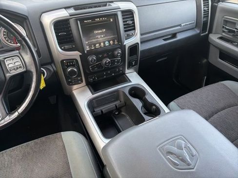 Used 2017 RAM 1500 Big Horn AWD/4WD image 32
