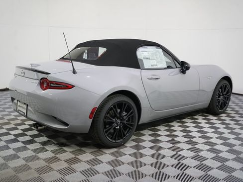 New 2026 MAZDA MX-5 Miata Club w/ Interior Package RWD image 7