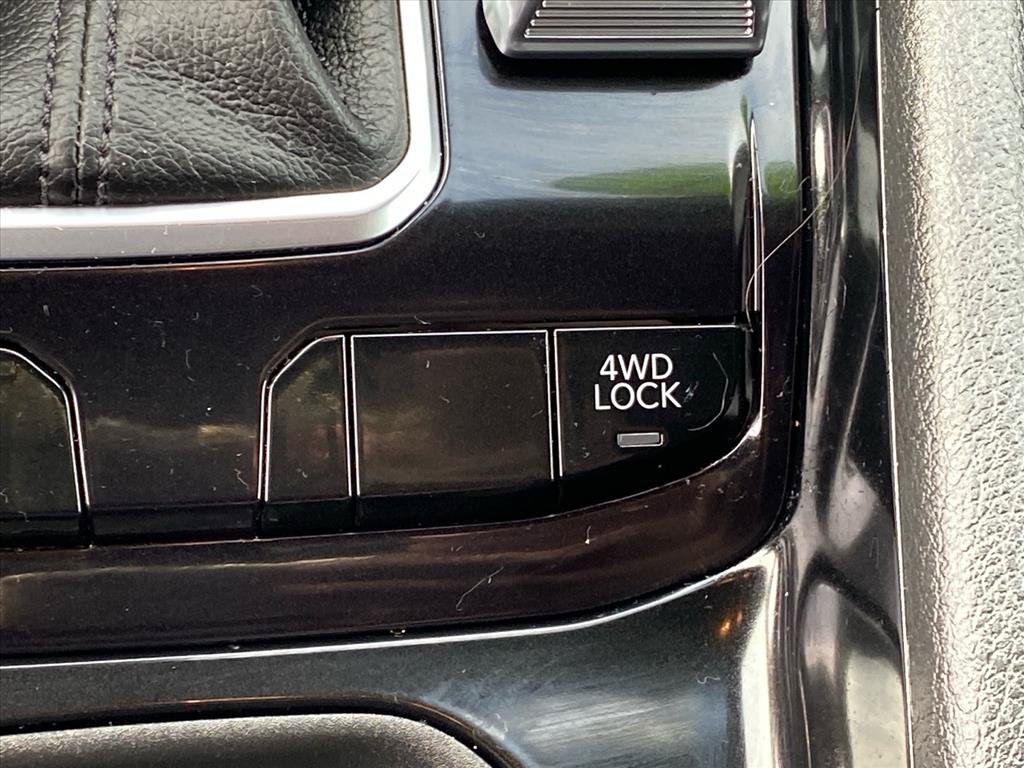 Used 2023 Jeep Compass Limited AWD/4WD image 13