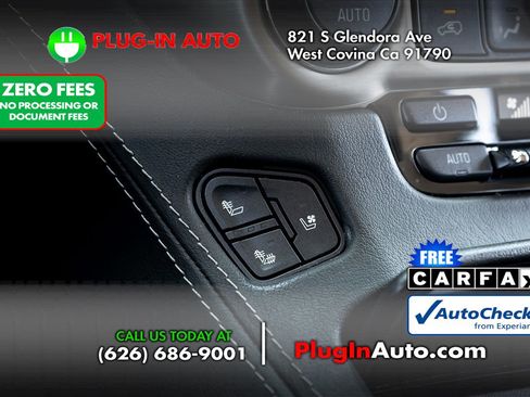 Used 2020 GMC Yukon Denali w/ Denali Premium Package AWD/4WD image 29