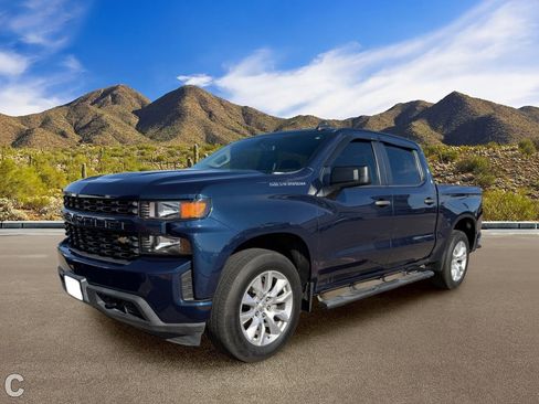 Used 2020 Chevrolet Silverado 1500 Custom w/ Infotainment Package RWD image 2