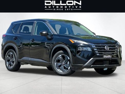 Used 2024 Nissan Rogue SV AWD/4WD image 2