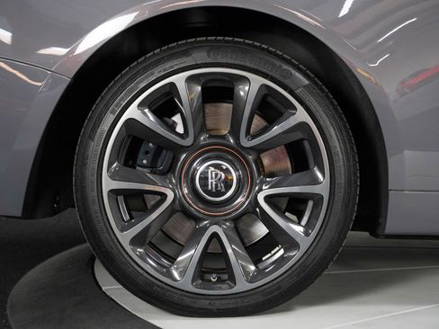 Used 2018 Rolls-Royce Wraith image 28