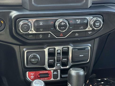 Used 2021 Jeep Gladiator Mojave image 19