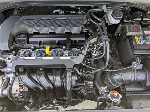 Used 2025 Hyundai Venue Limited FWD image 23