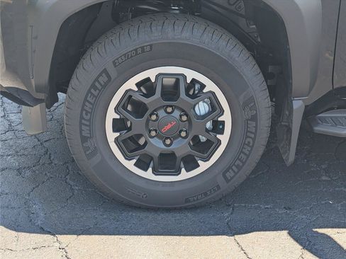 Used 2025 Toyota 4Runner TRD Off-Road AWD/4WD image 10