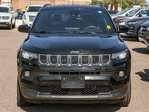 Used 2024 Jeep Compass Latitude AWD/4WD image 3