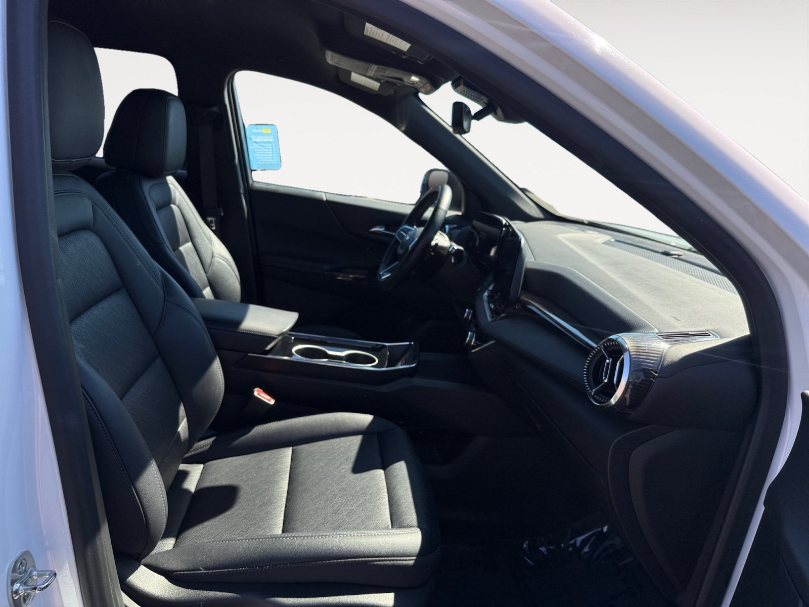 Used 2025 Chevrolet Equinox LT w/ Convenience Package II FWD image 19