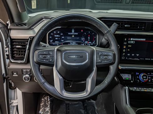 Used 2025 GMC Sierra 3500 Denali w/ Denali Reserve Package AWD/4WD image 16
