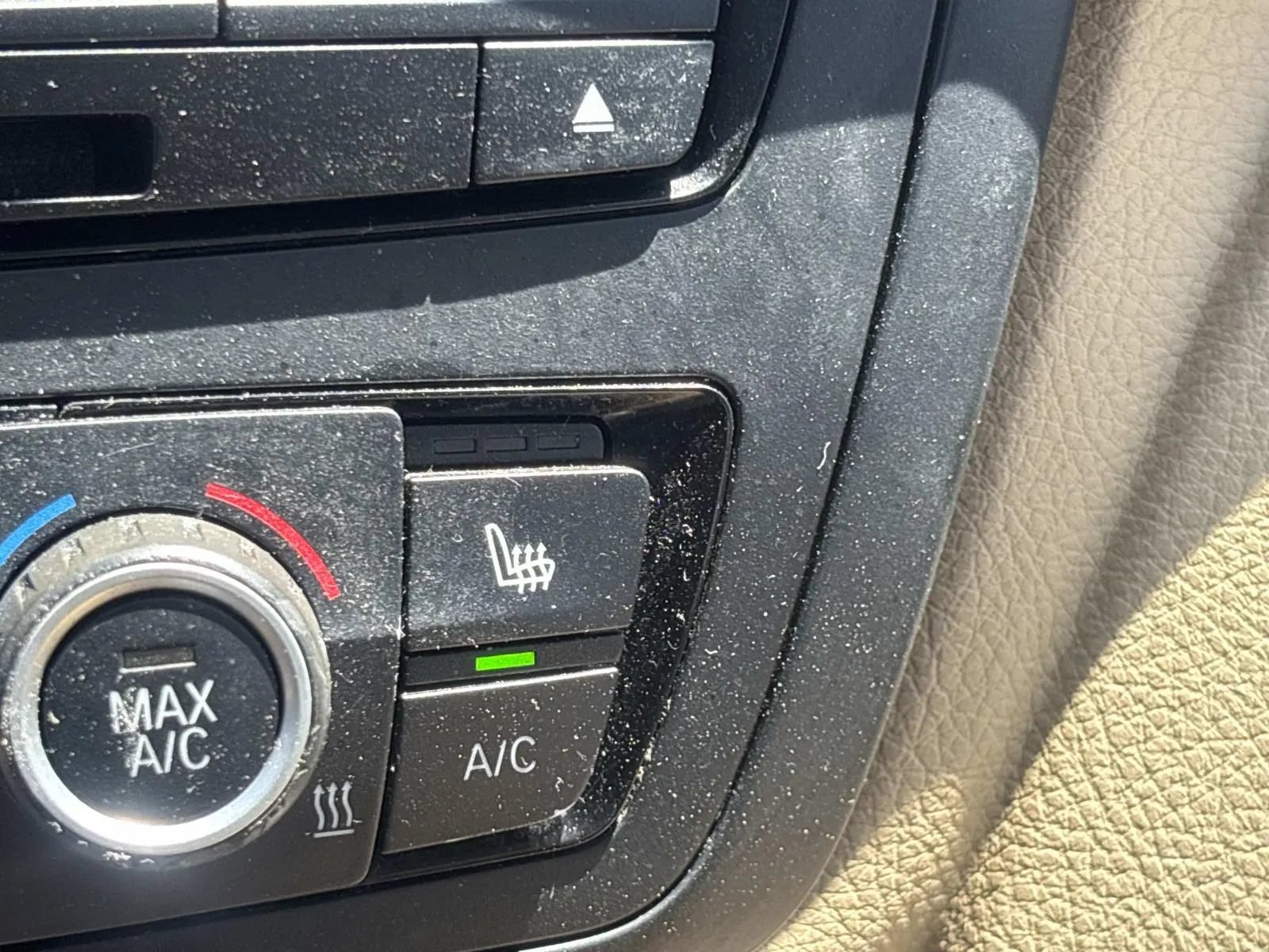 Used 2014 BMW 320i xDrive Sedan AWD/4WD image 29