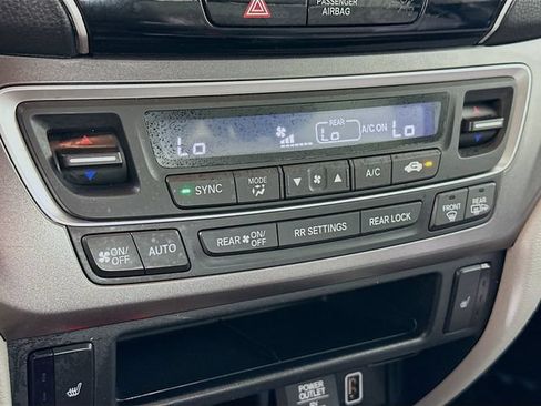Used 2022 Honda Pilot Special Edition image 19