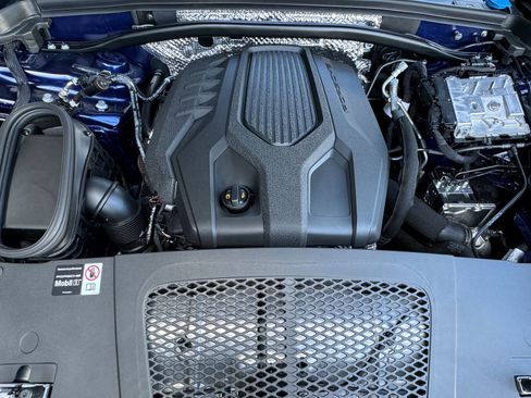 Certified 2026 Porsche Macan AWD/4WD image 28