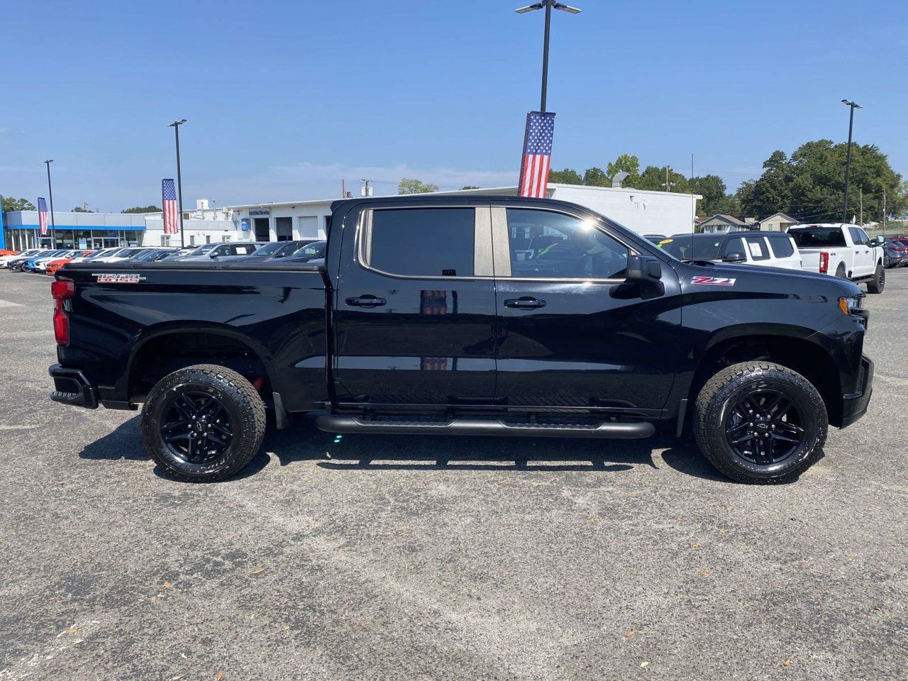 Used 2020 Chevrolet Silverado 1500 LT Trail Boss AWD/4WD image 9