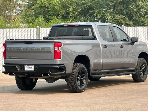 Used 2021 Chevrolet Silverado 1500 LT Trail Boss w/ Bed Protection Package AWD/4WD image 4