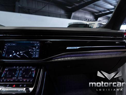 Used 2020 Audi Q8 Prestige image 35