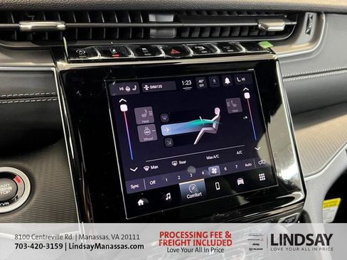 New 2025 Jeep Grand Cherokee Altitude AWD/4WD image 39